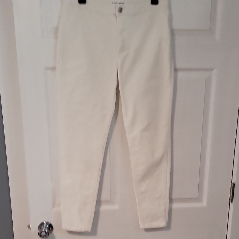5 for $25 Almost Famous Off-White Corduroy Pants